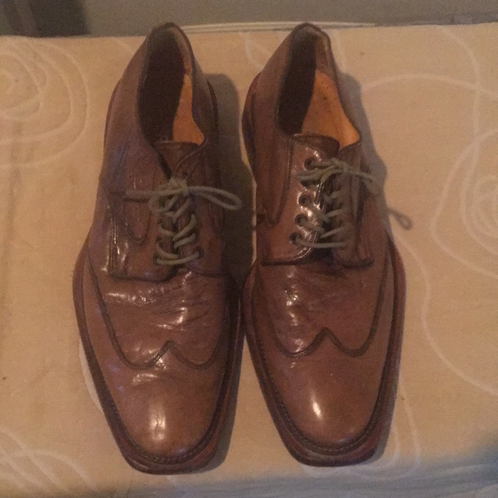 Shoes - Picture 2 of 5